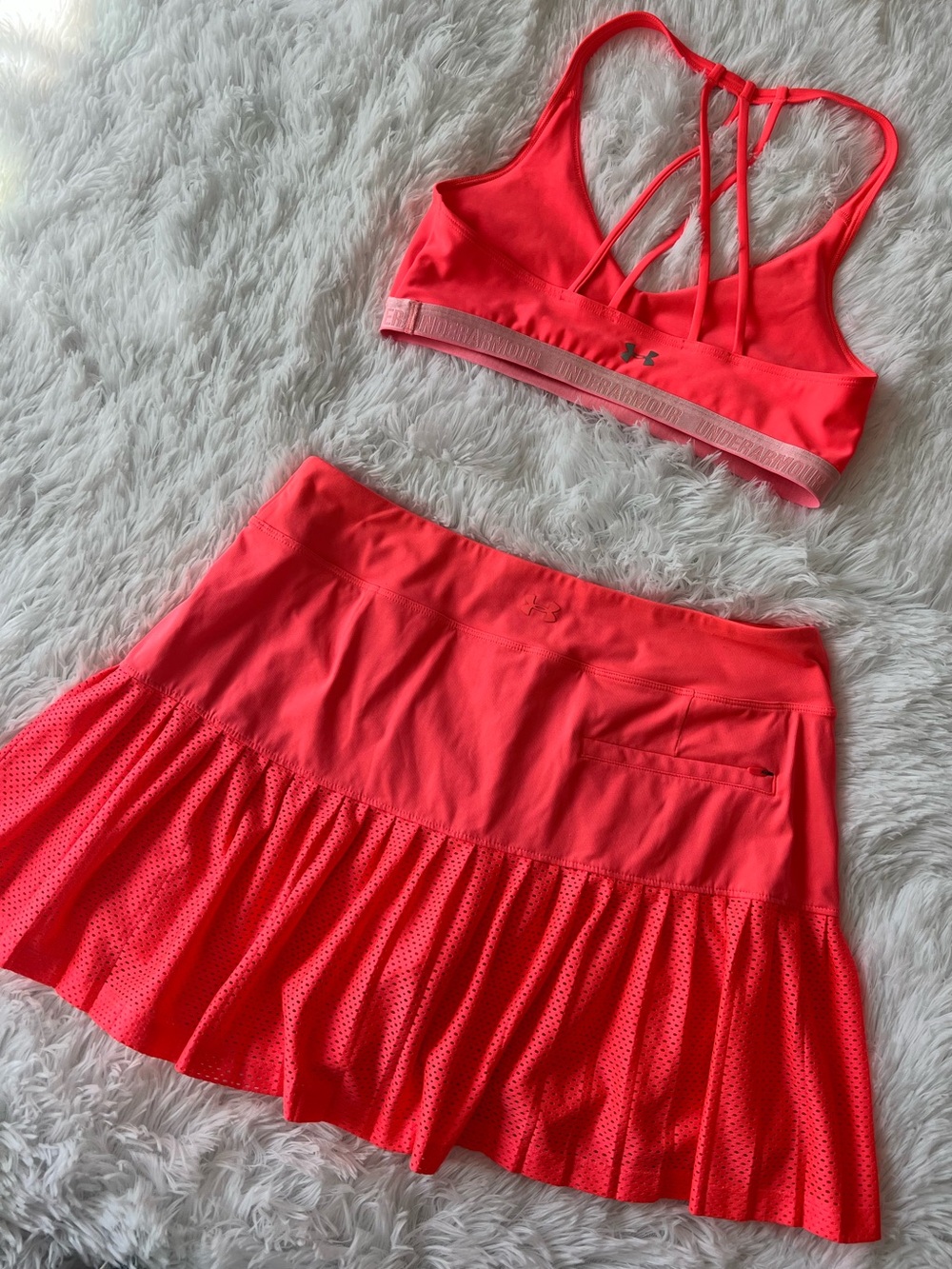 Under Armour Coral Bright Pink Sports Bra + Tennis Skirt Set Size Medium